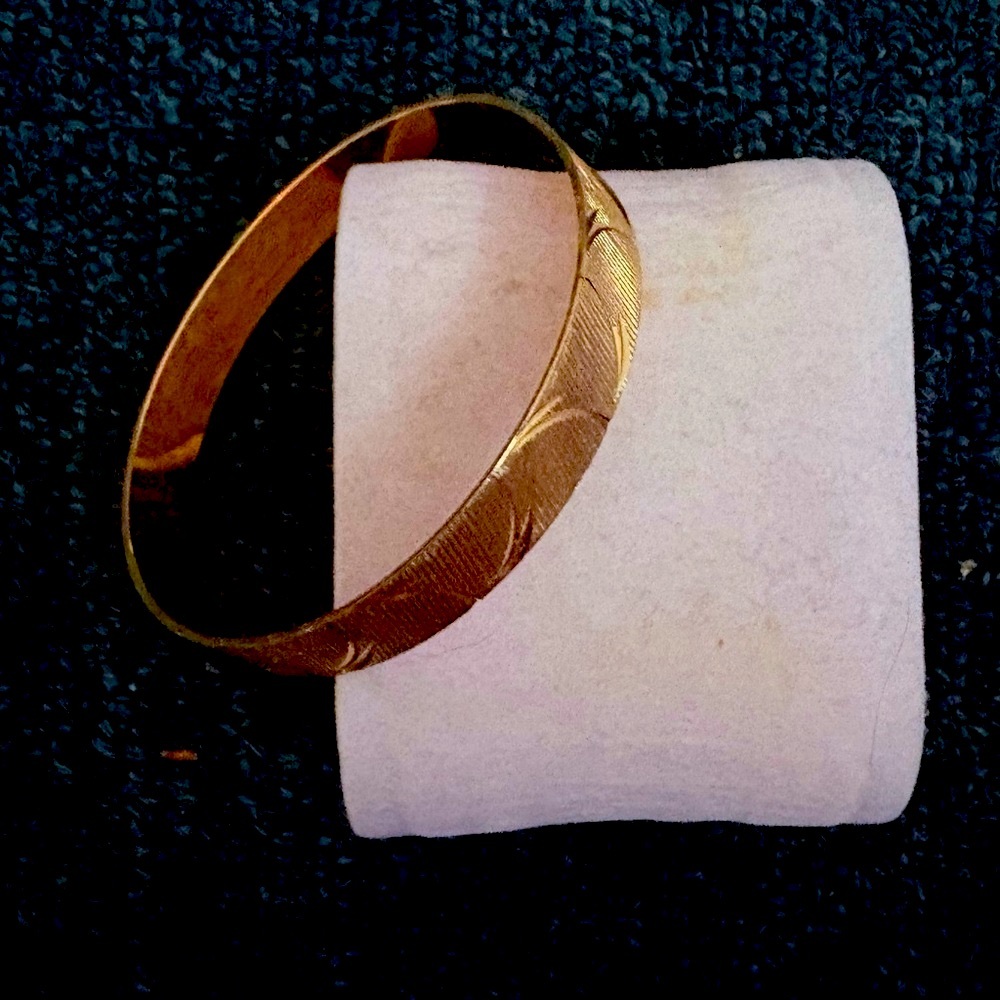 Elegant Gold-Tone Bracelet
